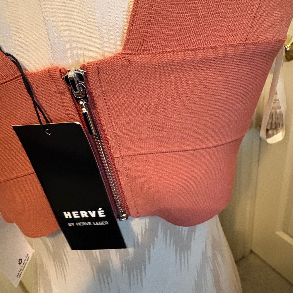 Hervé Léger Herve cropped  Bandage top size M Praline color NWT $145 yummy - Picture 2 of 7